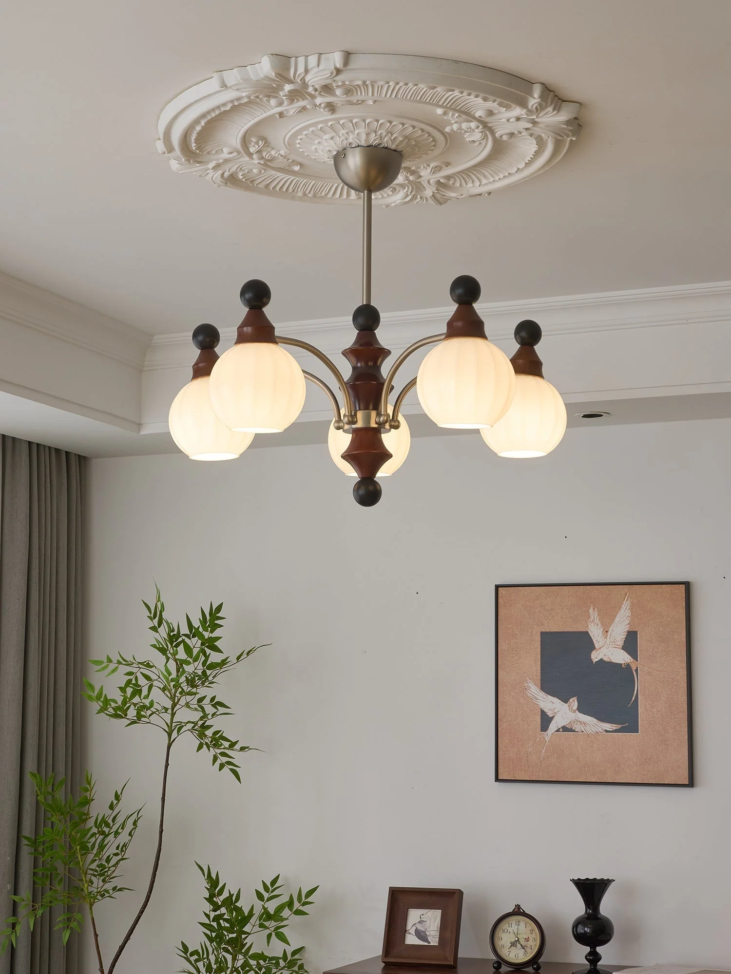 Zosilara Traditional Elegance Wood Chandelier - Image 6