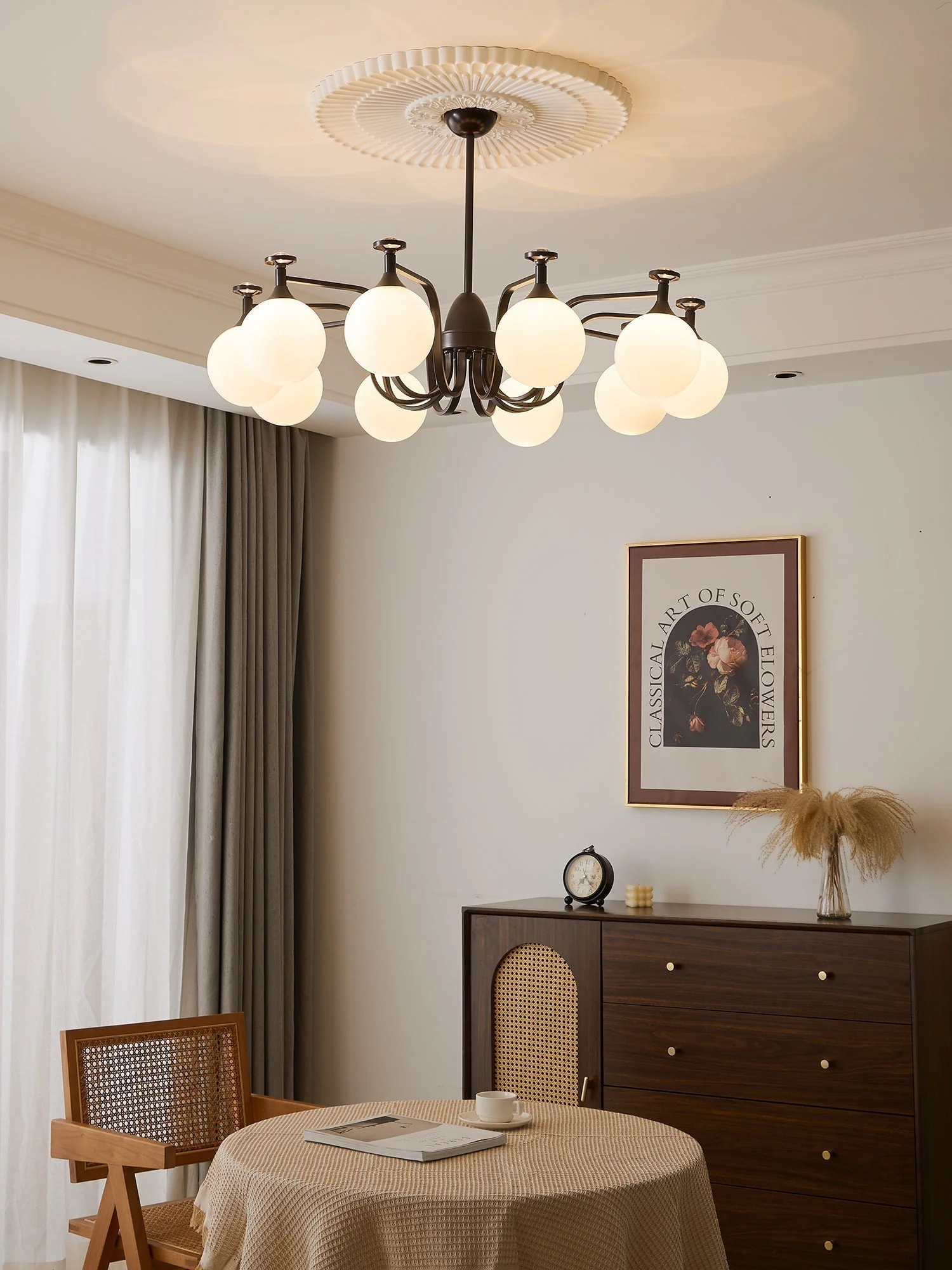 Zotheira Elegance Vintage Glass Chandelier - Image 3