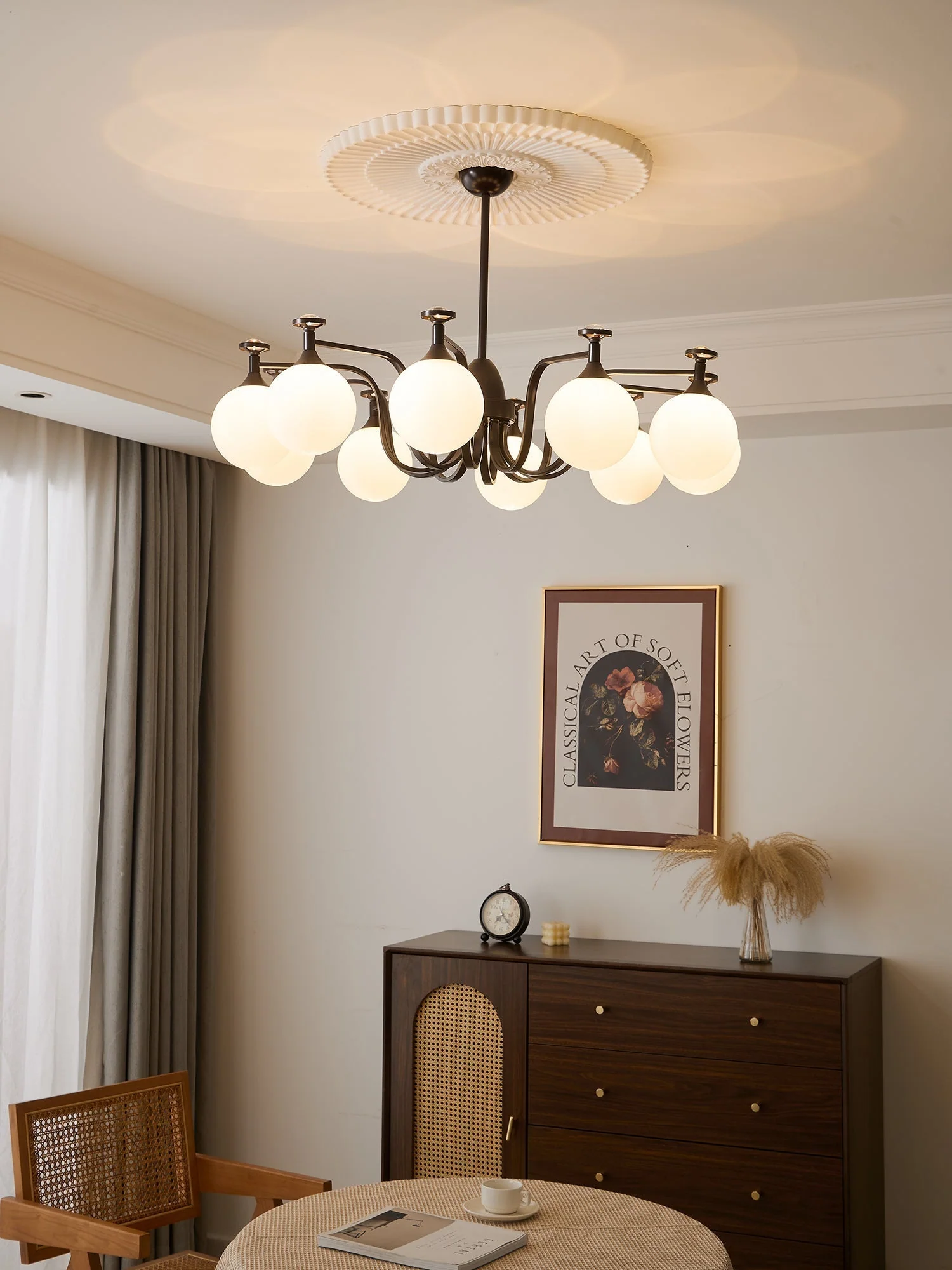 Zotheira Elegance Vintage Glass Chandelier - Image 8